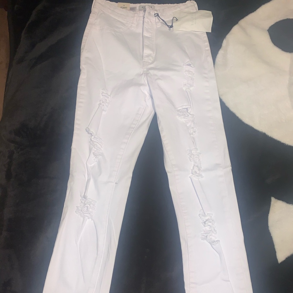 White Fashion Nova High-Waisted Skinny Jeans